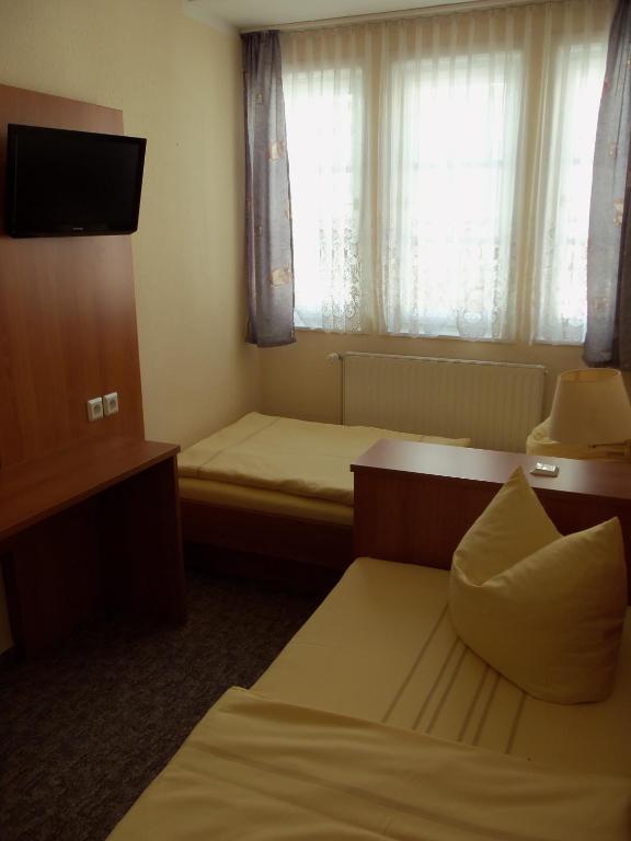 Hotel Garni Zum Goldenen Ring Quedlinburg Habitación foto